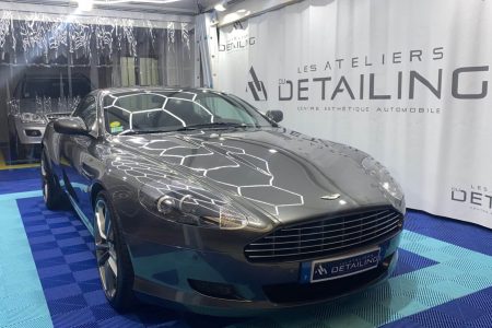 Pose de céramique, polissage sur DB9 Aston Martin au centre du detialing paris